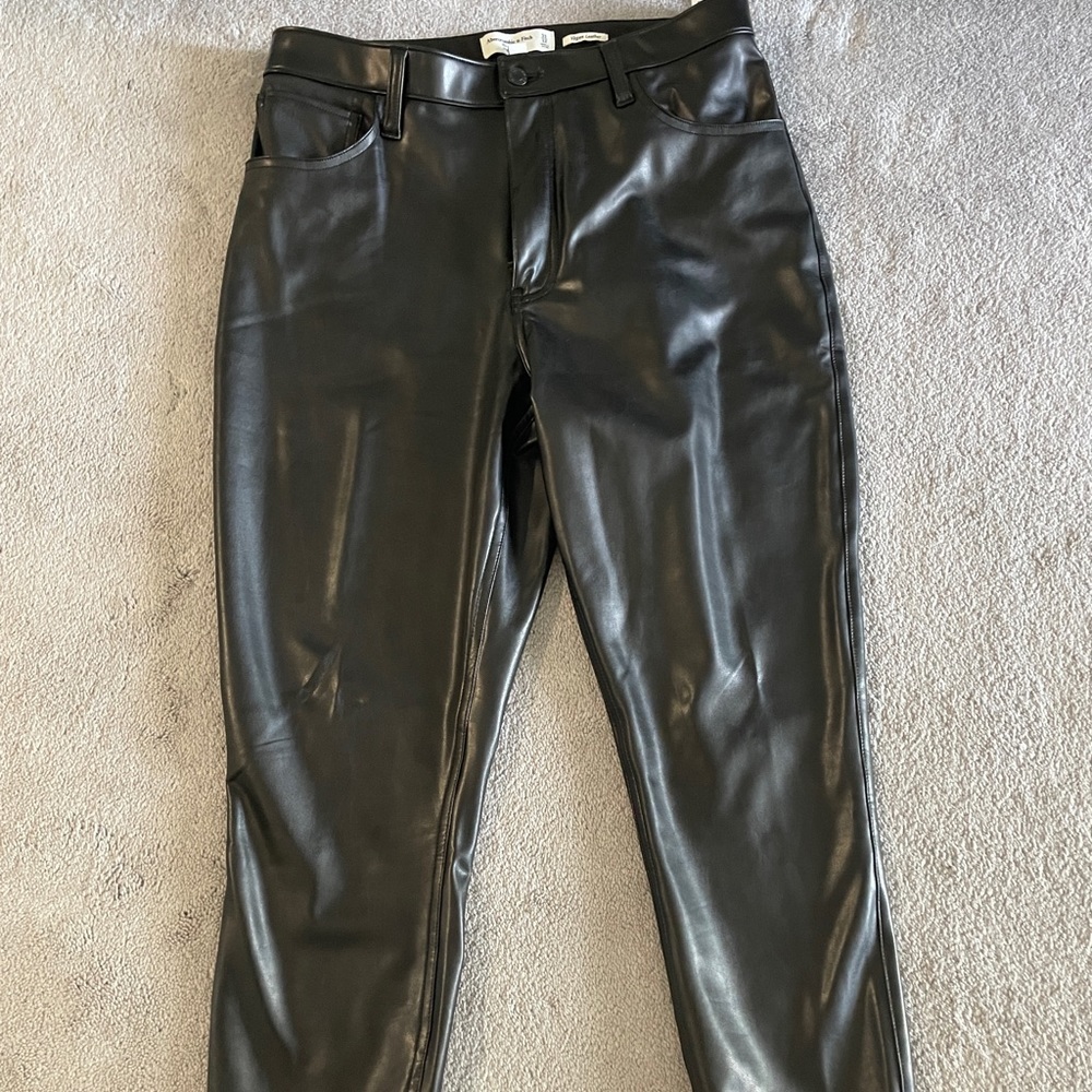 Abercrombie vegan leather curve love skinny high rise pants